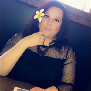 Meet your Posher, Laurie